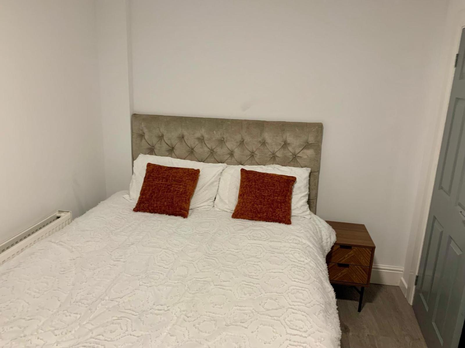 M4M Rooms- Ng8 5Np Room 1 Nottingham Ngoại thất bức ảnh