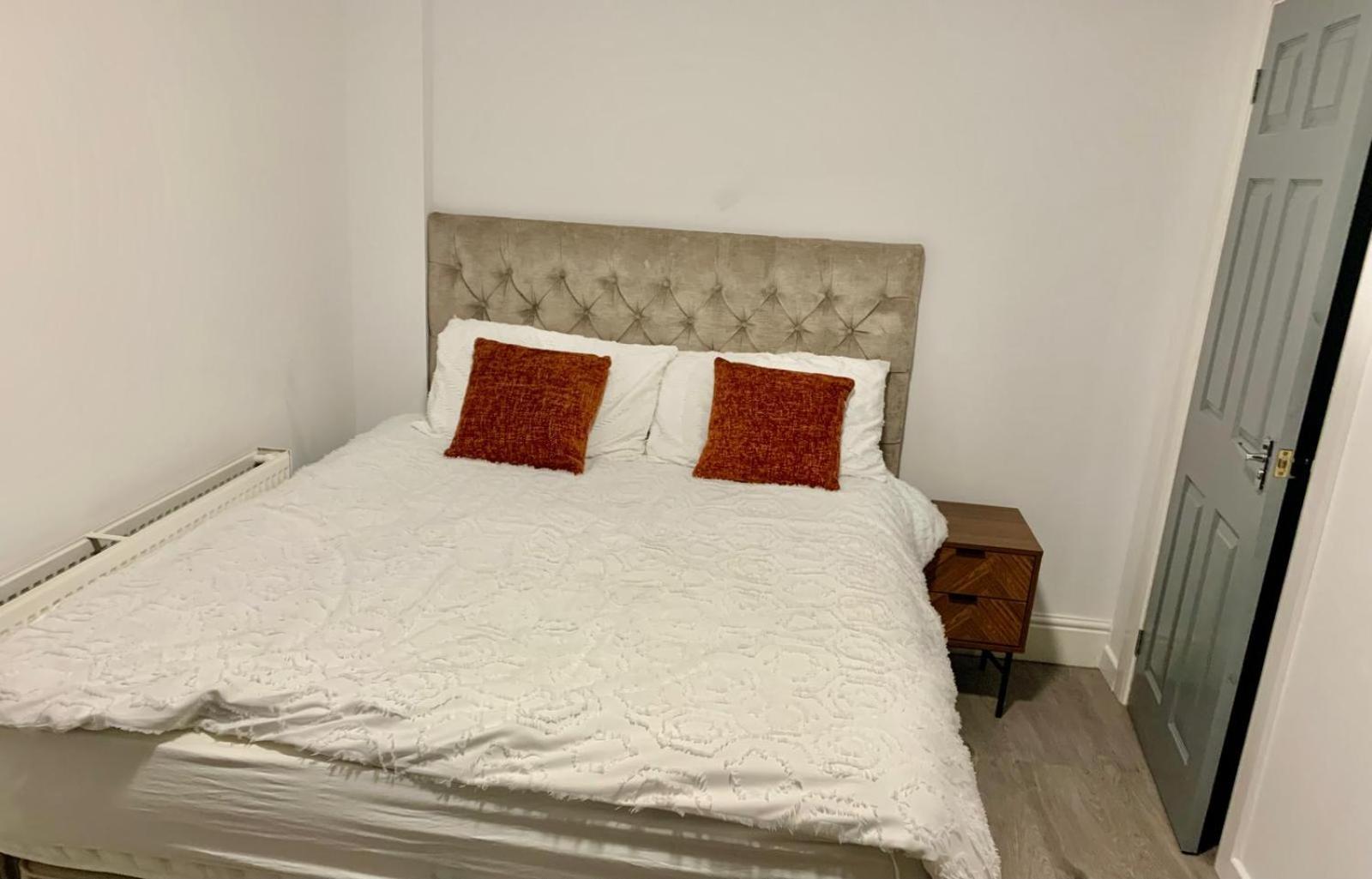 M4M Rooms- Ng8 5Np Room 1 Nottingham Ngoại thất bức ảnh